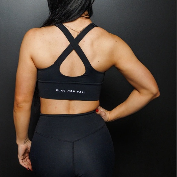 [Flag Nor Fail] NWT LONGLINE
ESSENTIAL BRA
- BLACK - Picture 2 of 5